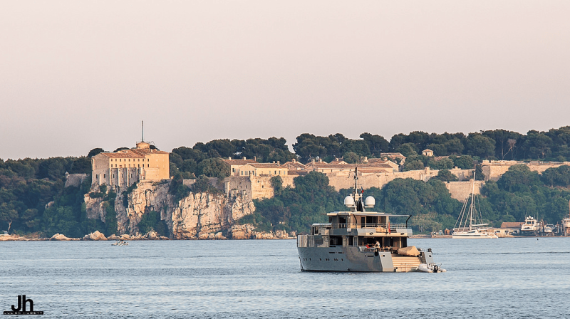 Somar 38m (125 feet)