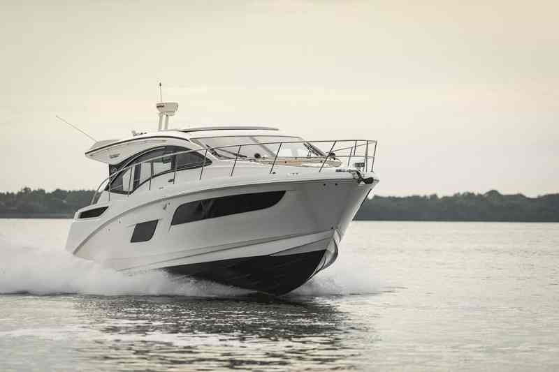 Sea Ray 400 Sundancer