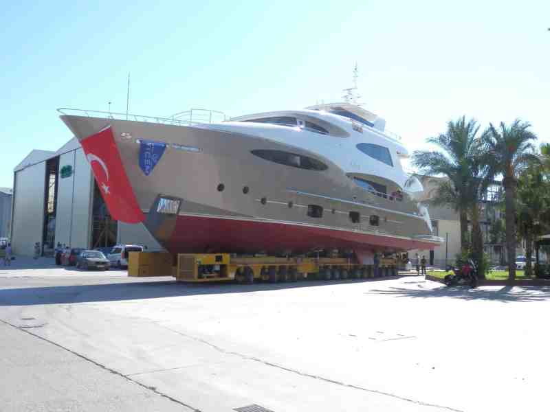 Vicem Vulcan 35 M Vicem Yacht in Turkey has just launched its first Vulcan 35 M, a 118-foot composite motoryacht.