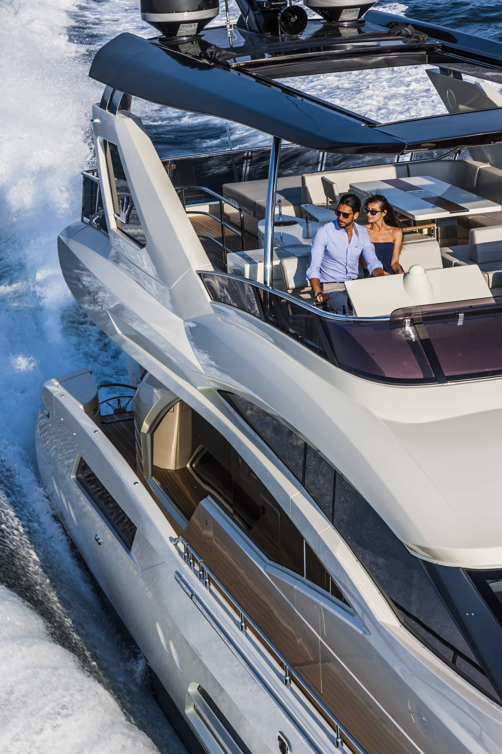 Dominator 800S, motoryacht | Yachting