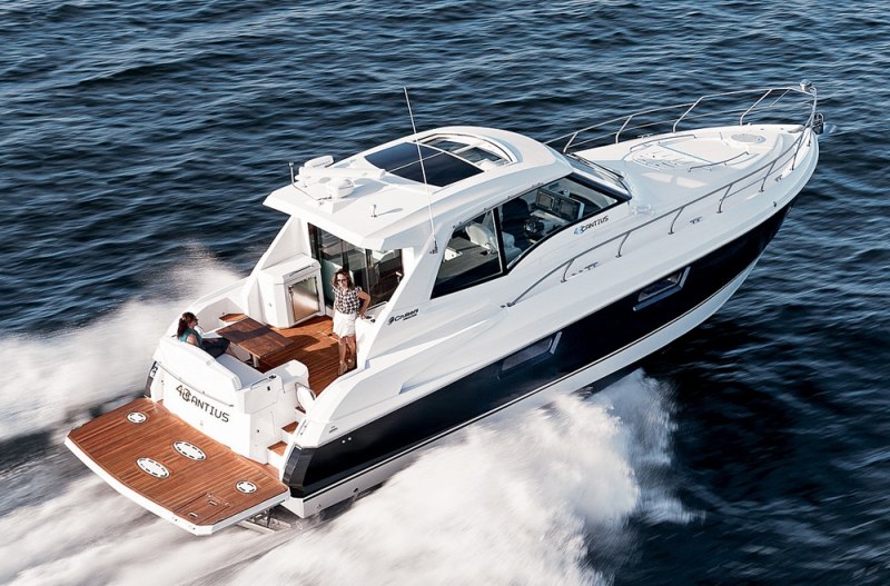Cruisers 48 Cantius Cruisers 48 Cantius