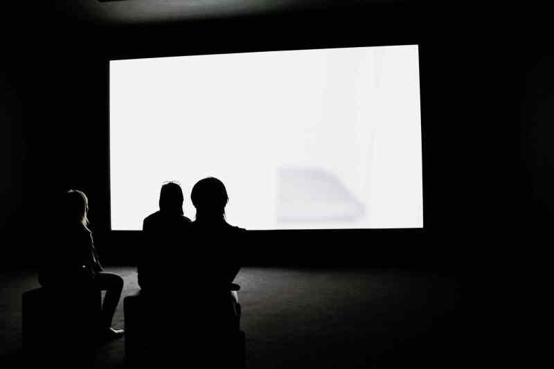 YTG0122_ELE_1 Videoworks