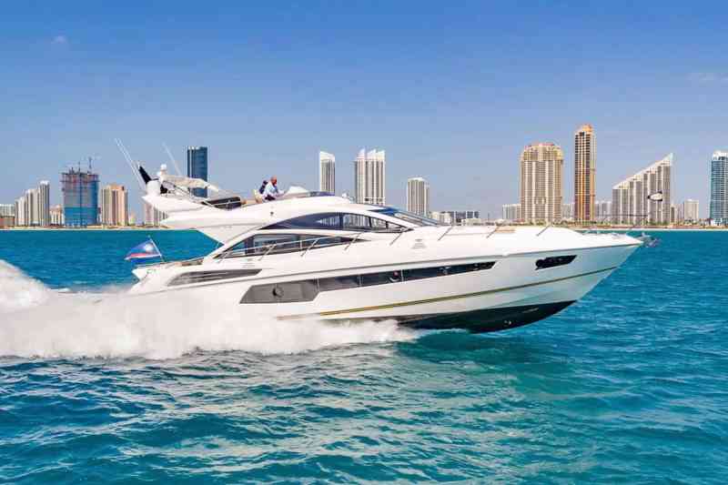 accrewed-interest 71-foot Sunseeker