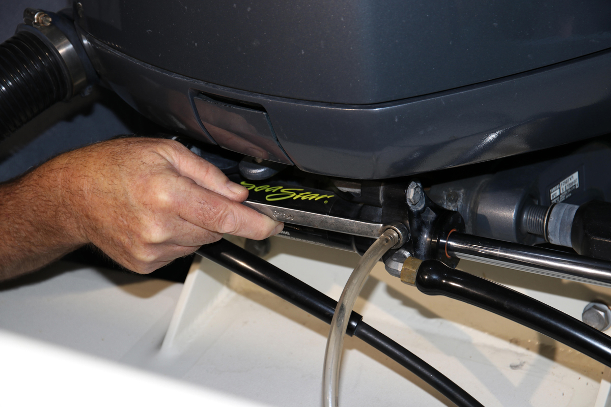 Bleeding Hydraulic Steering Systems