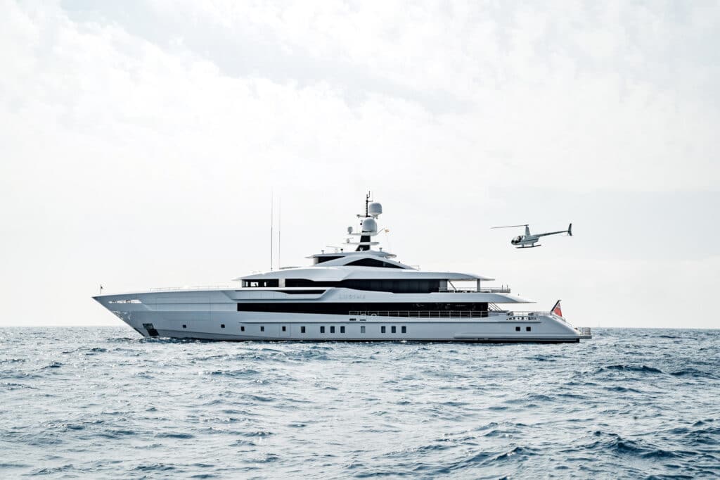 198-foot Heesen Lusine