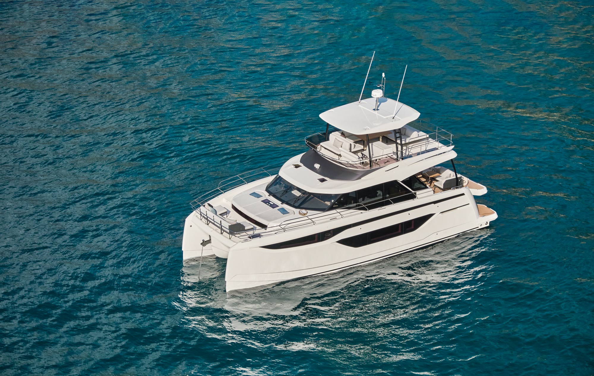 Meet the Prestige Yachts M48