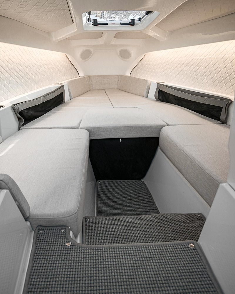 Candela C-8 interior