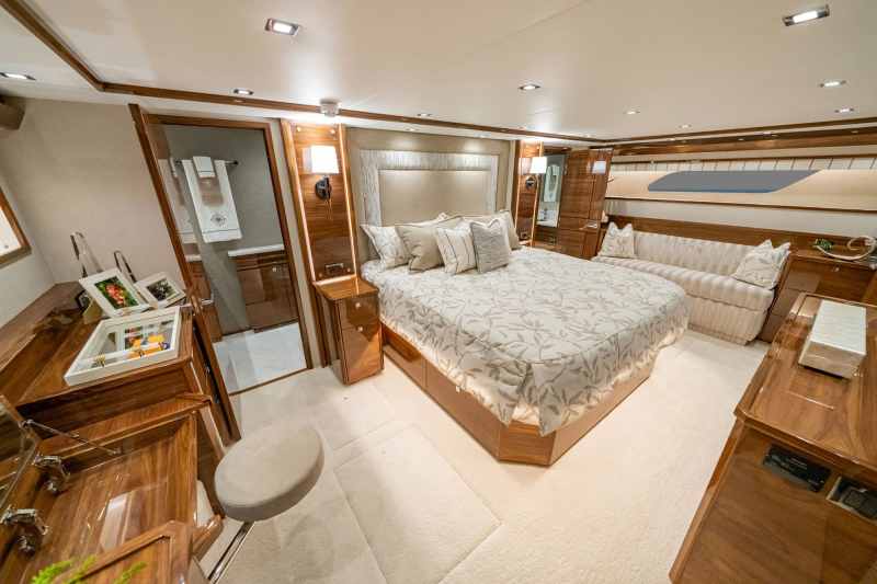 Viking Yachts 90