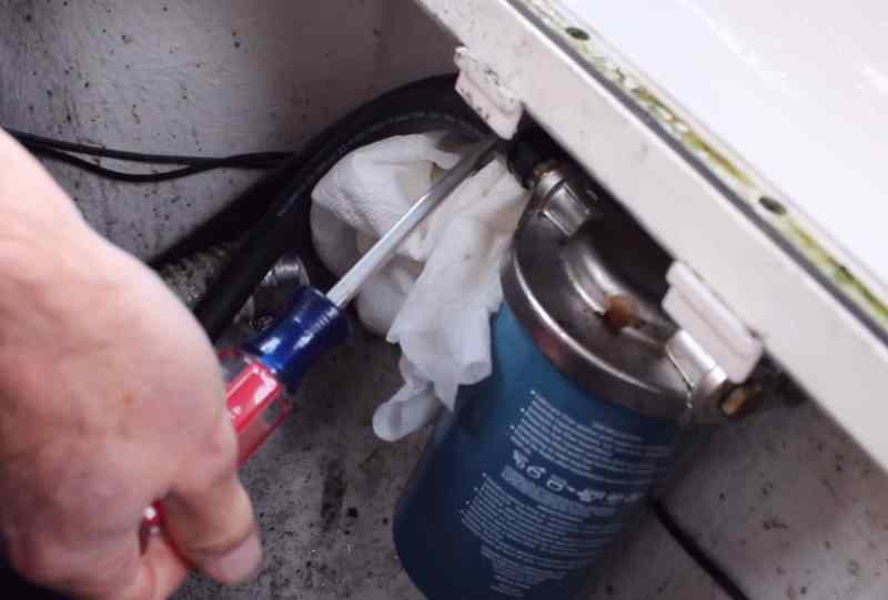 engine fuel line
