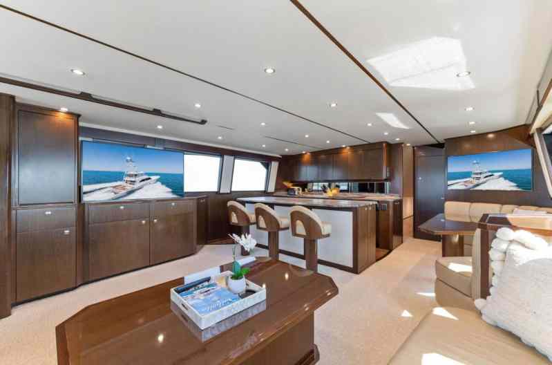 Viking Yachts 76 Convertible