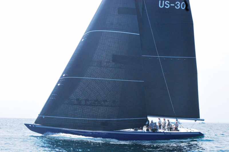 YTG1123_Silent-Running_1 12 Metre Freedom