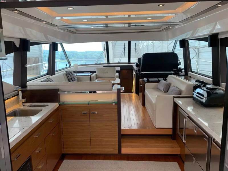 Tiara Yachts 53 Coupe