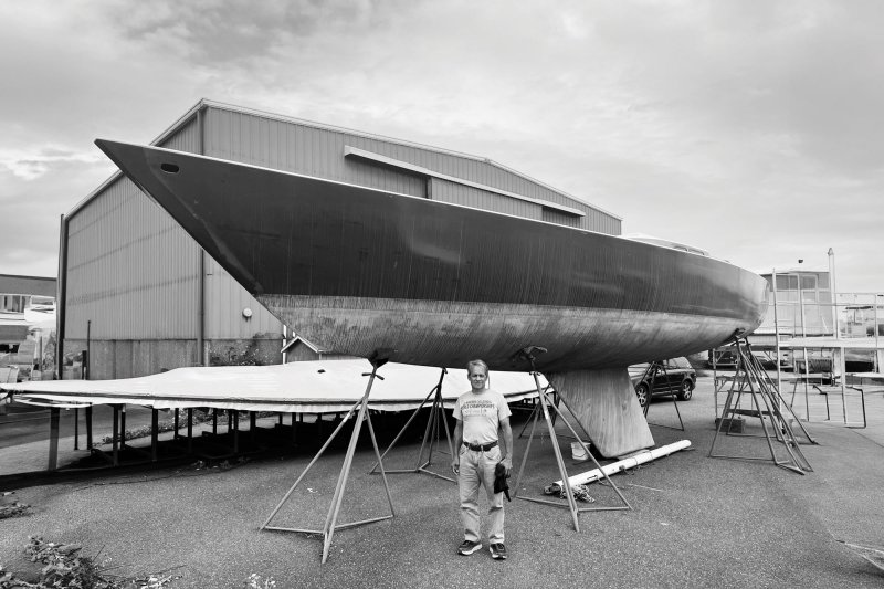 YTG0124_Silent-Running_01 42-foot sailboat Improbable