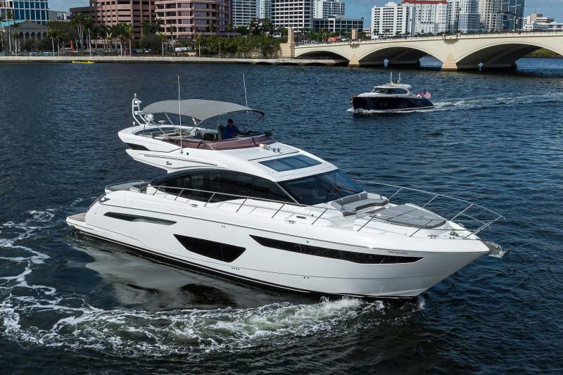 Top10Flybridge-1 Princess Yachts S60