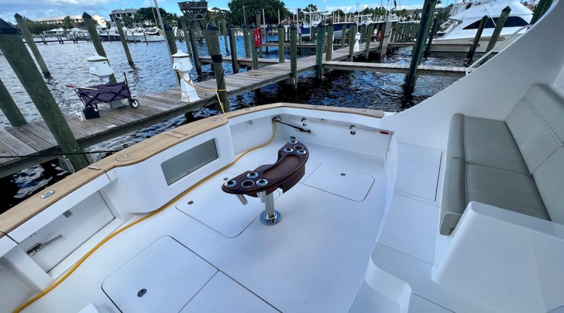 Hatteras Yachts GT59