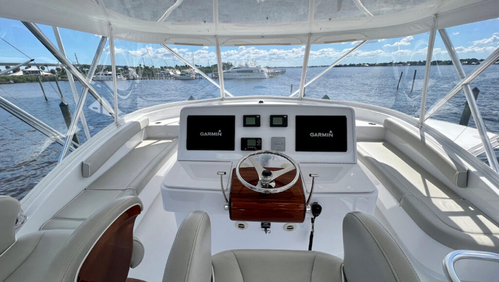 Hatteras Yachts GT59