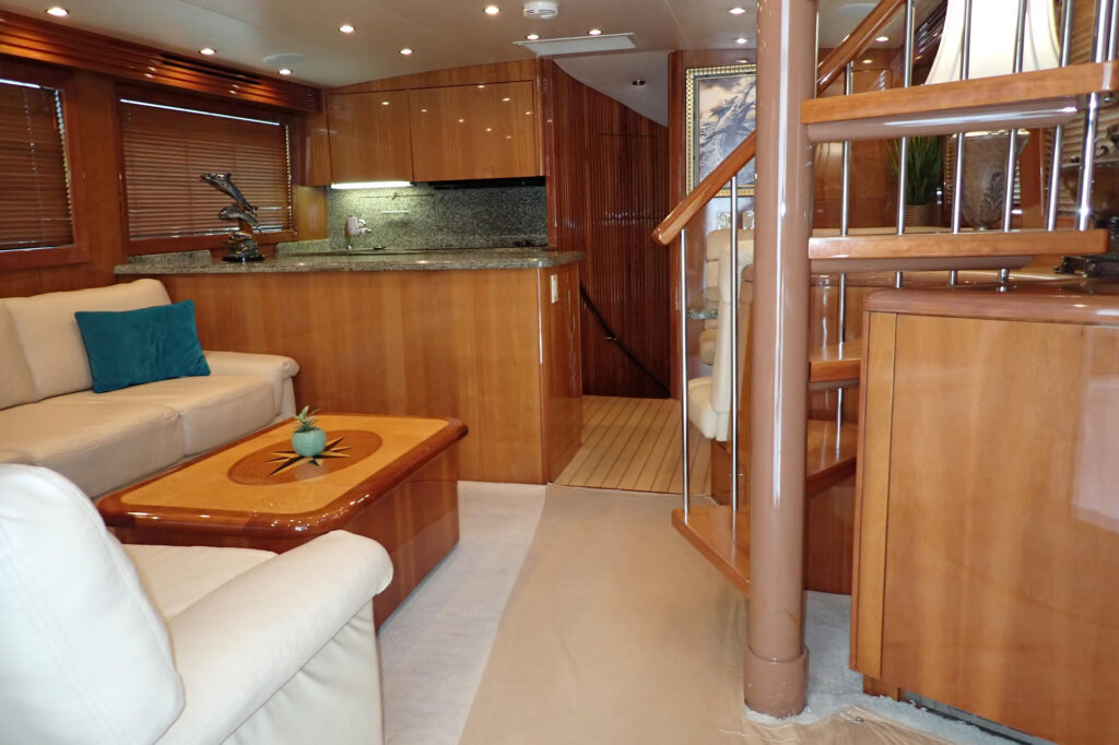 Hatteras Yachts GT60