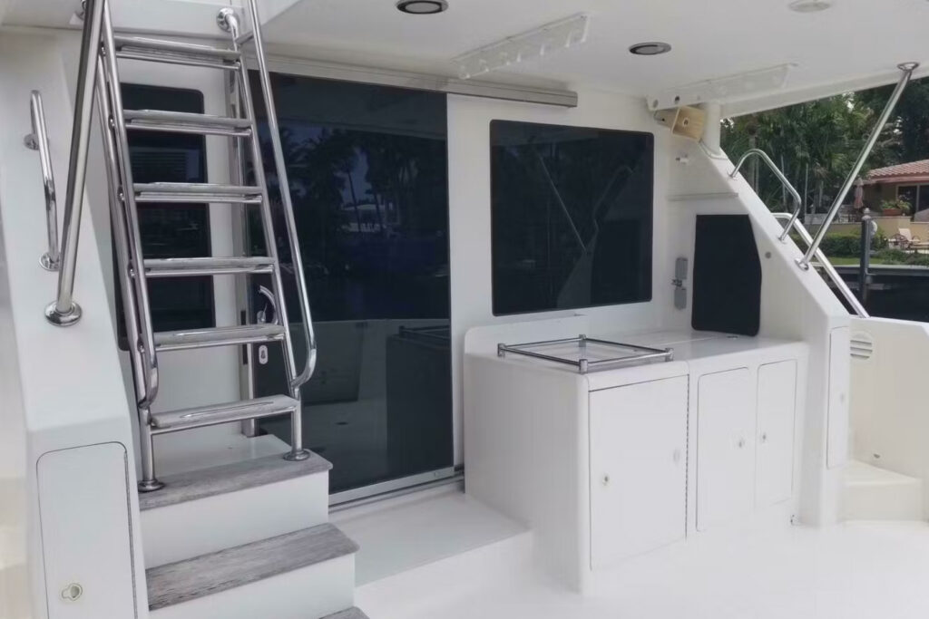 Ocean Alexander 64 Pilothouse