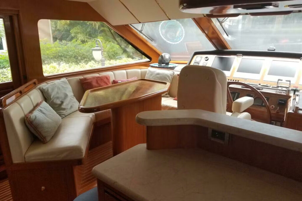 Ocean Alexander 64 Pilothouse
