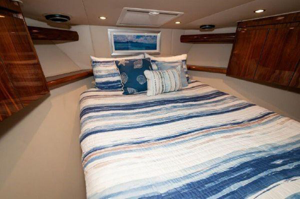 Viking Yachts 48 Sport Tower
