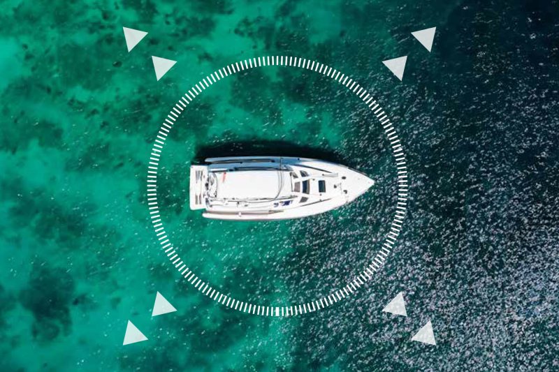 YTG0324_Gear_3 top view of boat in water