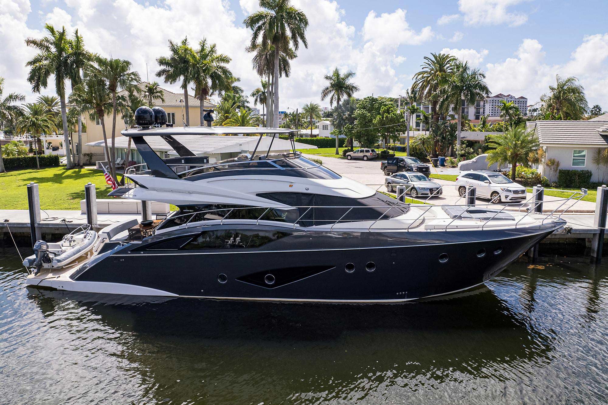 For Sale: Marquis 660 Sport Yacht