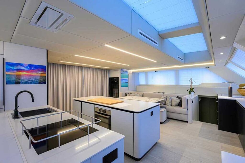 Sunreef 60 Power Nero galley