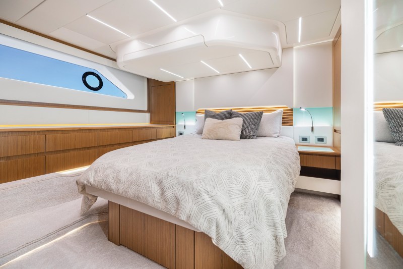 Tiara Yachts EX 54