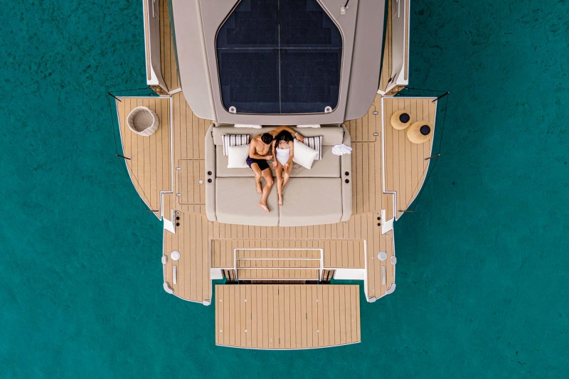Azimut Yachts Seadeck 6