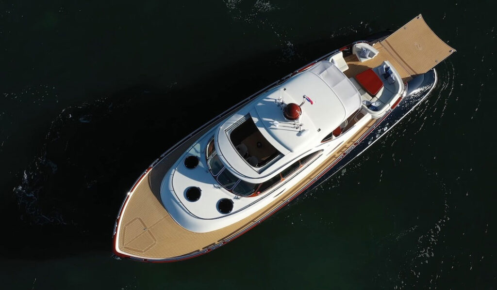 Zeelander 55 fold-out transom