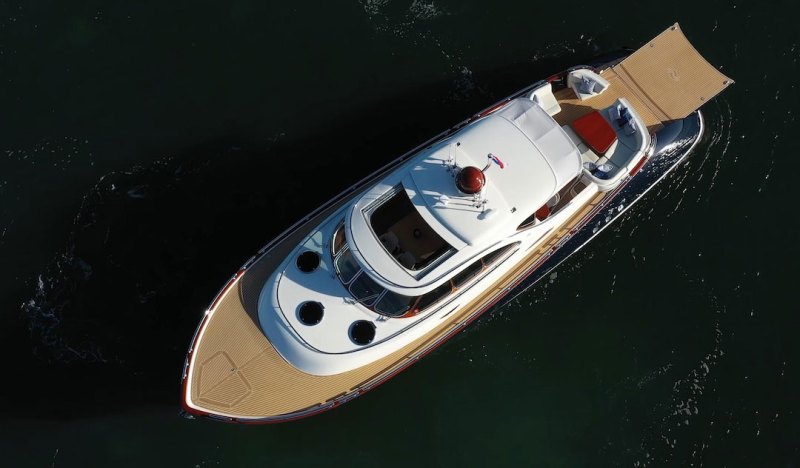 Zeelander 55 fold-out transom