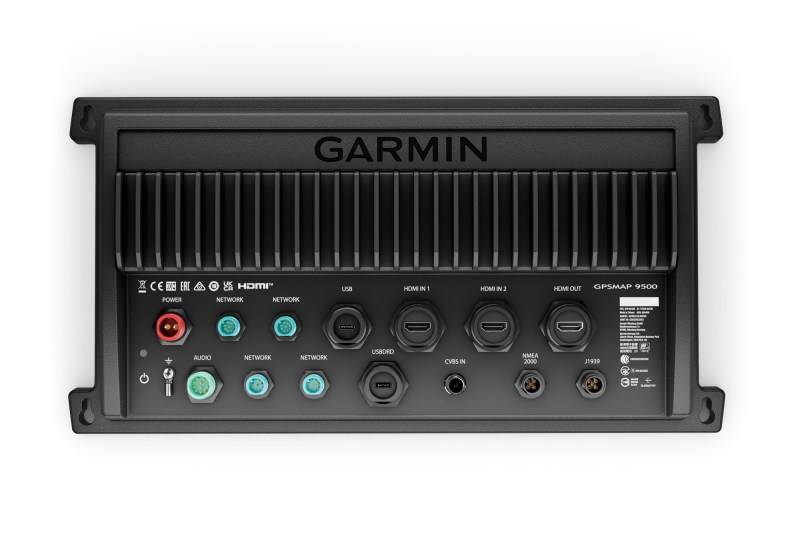 YTG0425_Electronics_01 Garmin Black-box