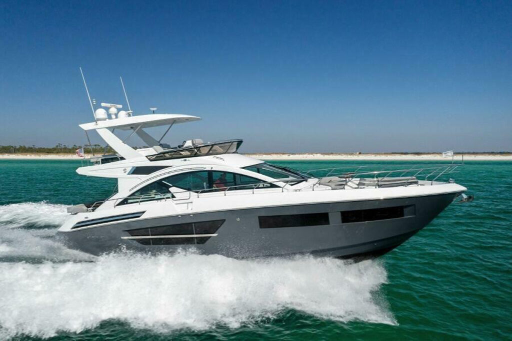Cruisers Yachts 60 Fly Miss Tracy Lane