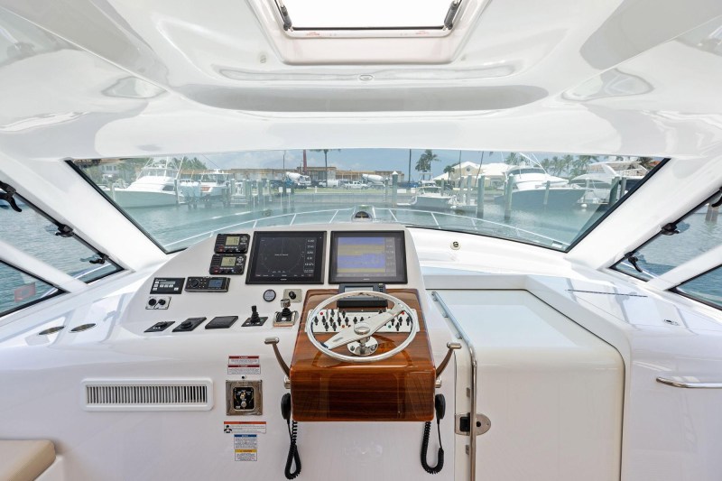 Hatteras GT45X express sport-fisher