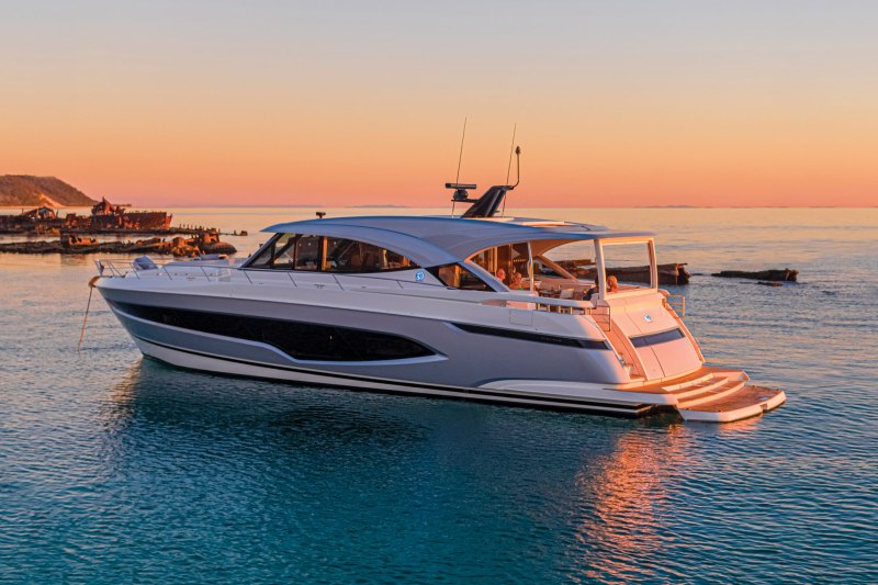 Riviera 6800 SY Platinum Edition
