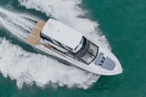Cruisers 57 Fly