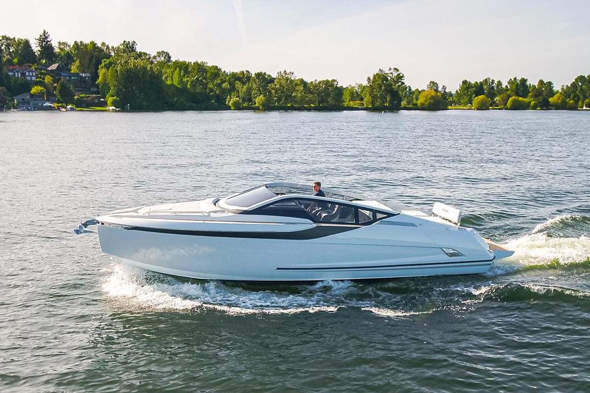 For Sale: Fairline F33