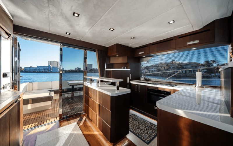 Galeon 560 Sky Cloud Nine