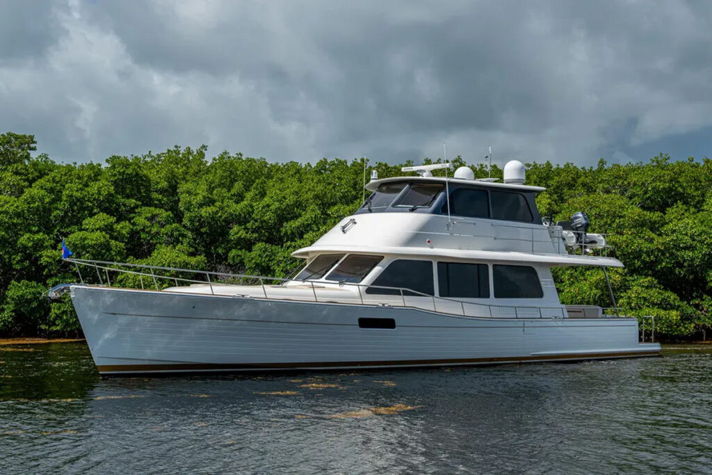 Grand Banks GB60 Skylounge Painkiller