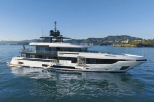 Mangusta Oceano 44