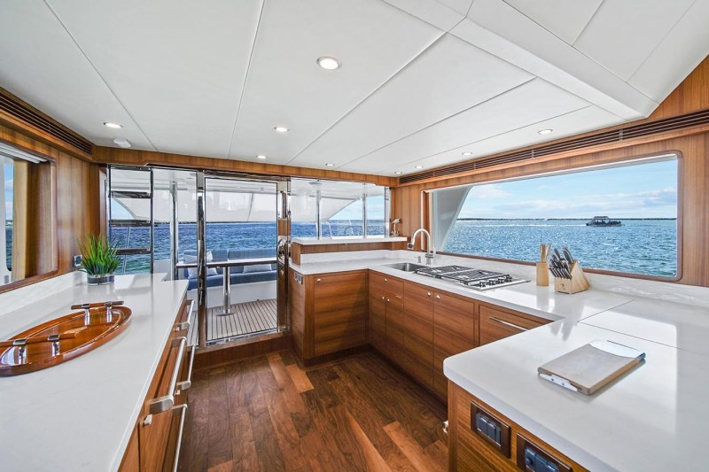 Outer Reef 670 Azure "Daddy-O"