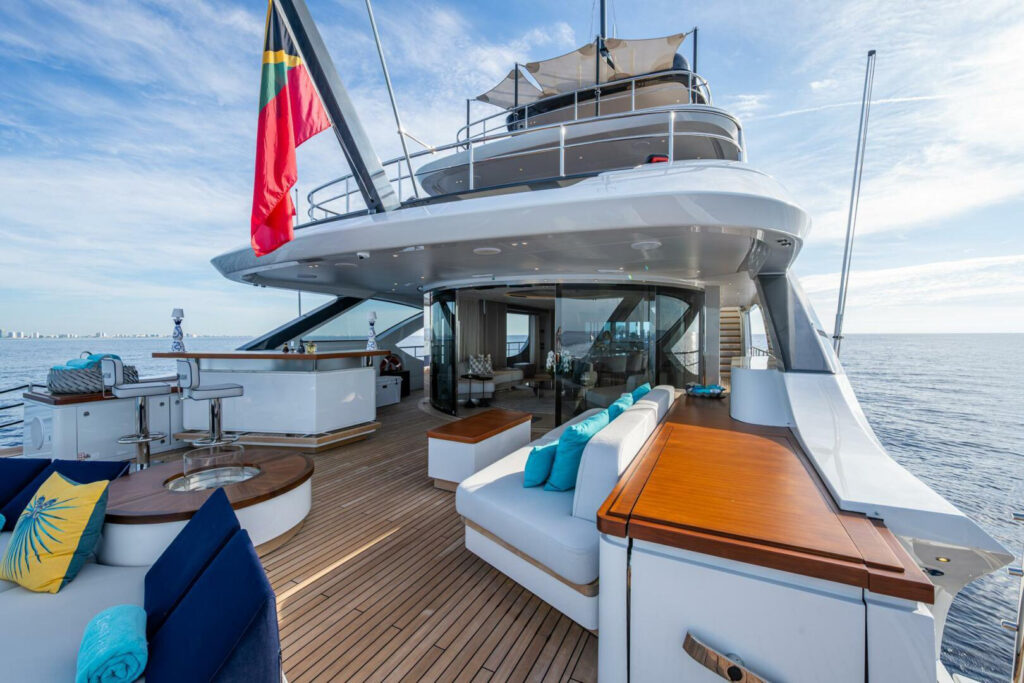 Benetti 34M Oasis King’s Lair