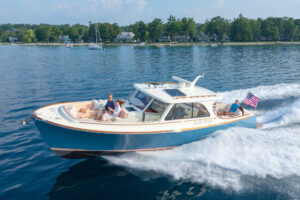 Hinckley Picnic Boat 39