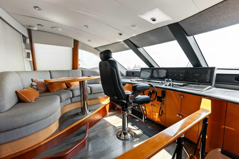 Lazzara 84 Voyager