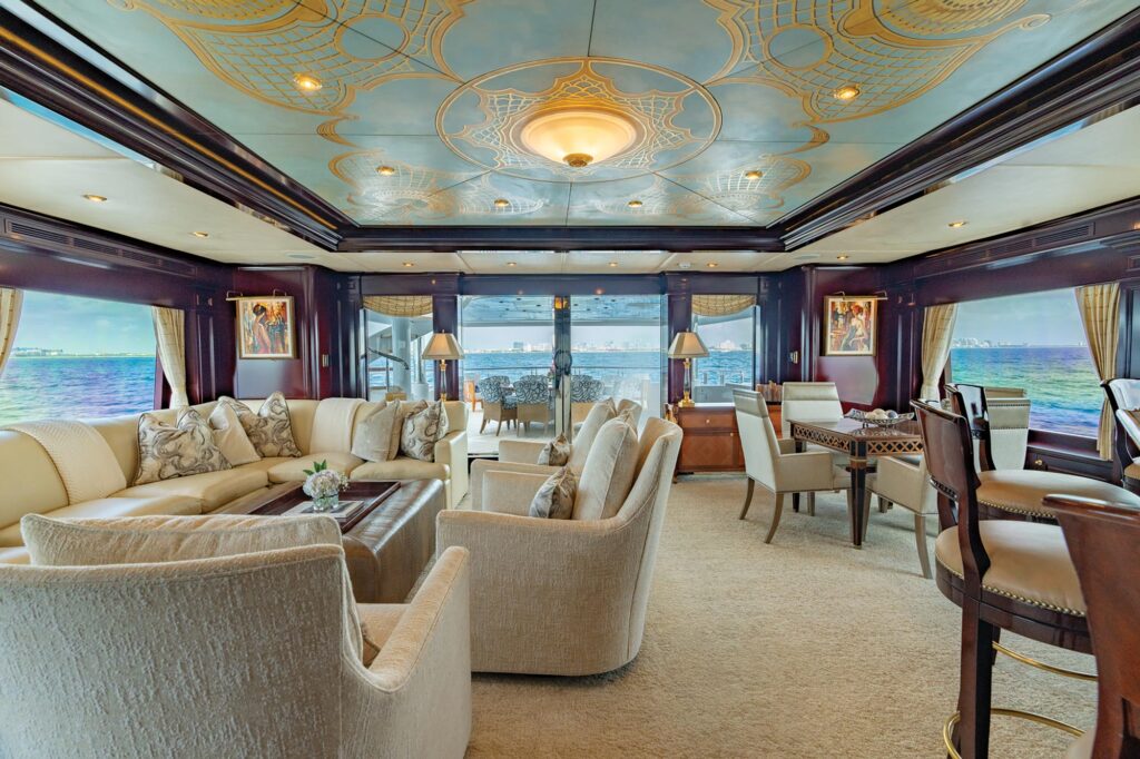 Miss Christine interior