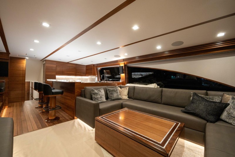 Viking 82 Convertible Boujie