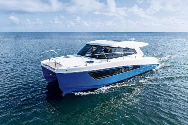 YTG0925_Currents_06 Makai Yachts M37 PowerCat