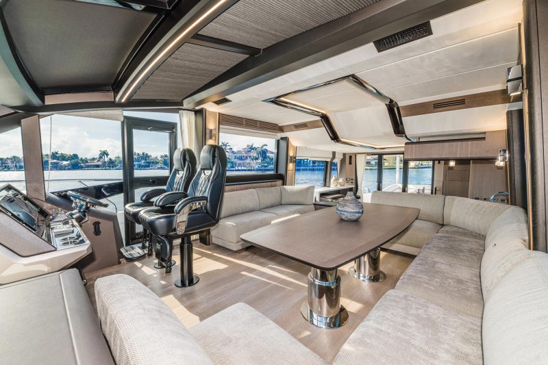 YTG0925_Electronics_02 G3 Acoustics in a Galeon yacht