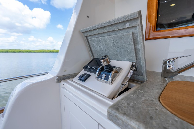 Grand Banks GB60 Skylounge Escape