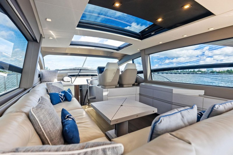 Pershing 7X Niki